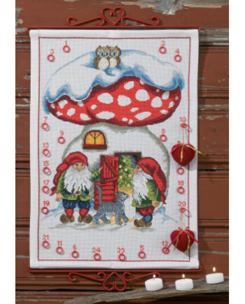 Permin Broderikit Aida Julekalender Nisser Med Kat 38x53cm - Permin Happypet  - 5702853412386